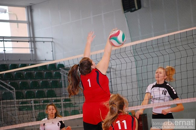 Młodziczki Kaniasiatki w półfinałach - zdjęcia