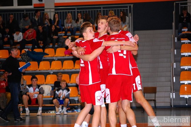 Bolesna porażka Kadetów - zdjęcia