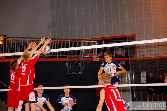 Bolesna porażka Kadetów - zdjęcia