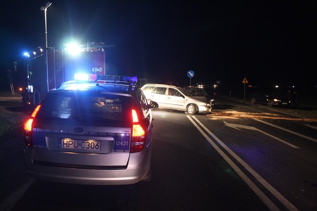 Zderzyły się trzy samochody - zdjęcia