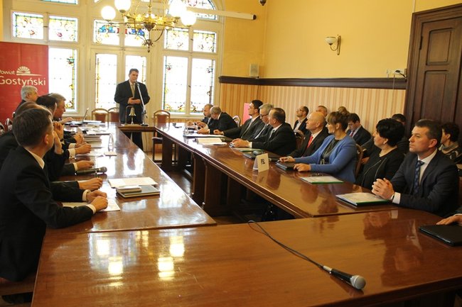 Kulak: Szanujemy wynik wyborów - zdjęcia