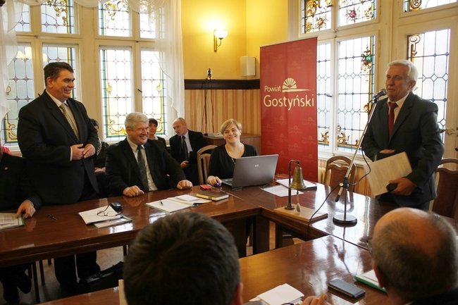 Kulak: Szanujemy wynik wyborów - zdjęcia