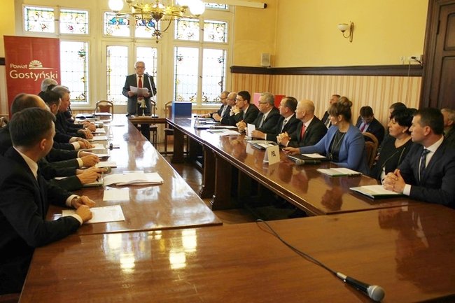 Kulak: Szanujemy wynik wyborów - zdjęcia