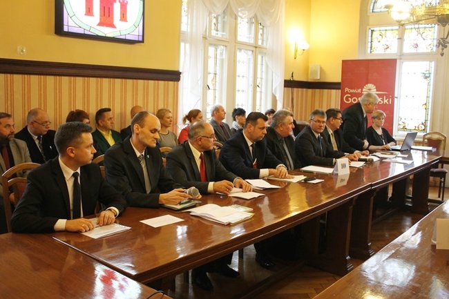 Kulak: Szanujemy wynik wyborów - zdjęcia