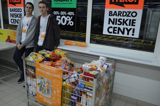 Zebrali 1400 kg - zdjęcia