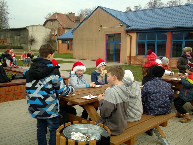 Mikołajkowy Nordic Walking - zdjęcia