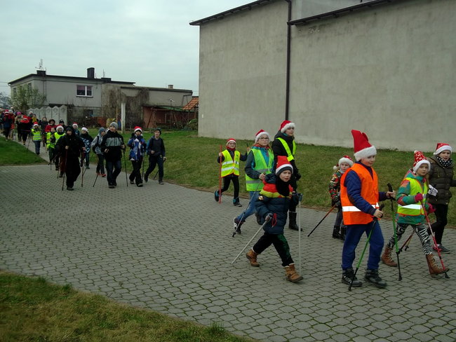 Mikołajkowy Nordic Walking - zdjęcia