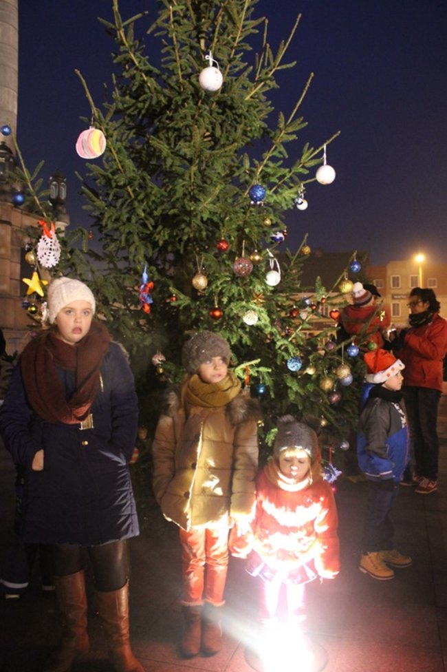 Mikołajkowe spotkanie na rynku - zdjęcia