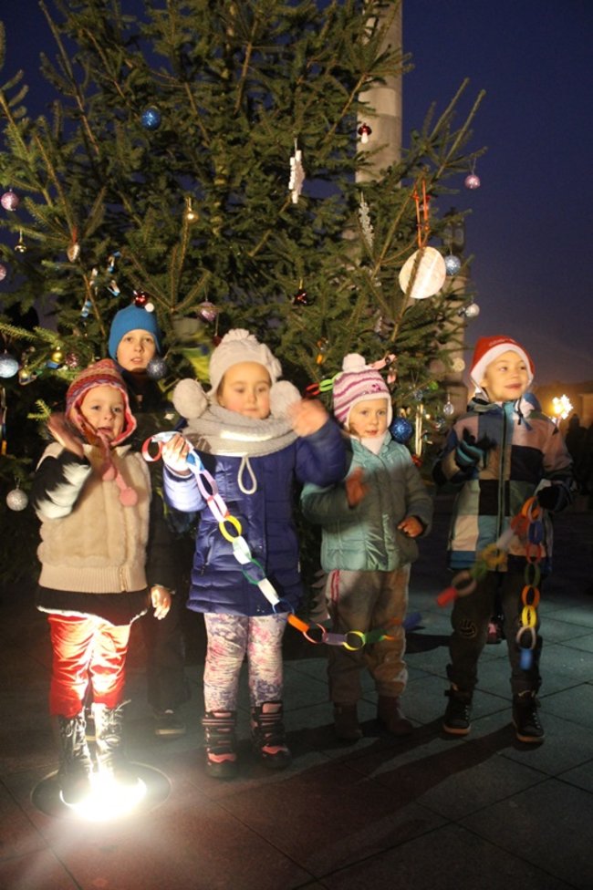 Mikołajkowe spotkanie na rynku - zdjęcia