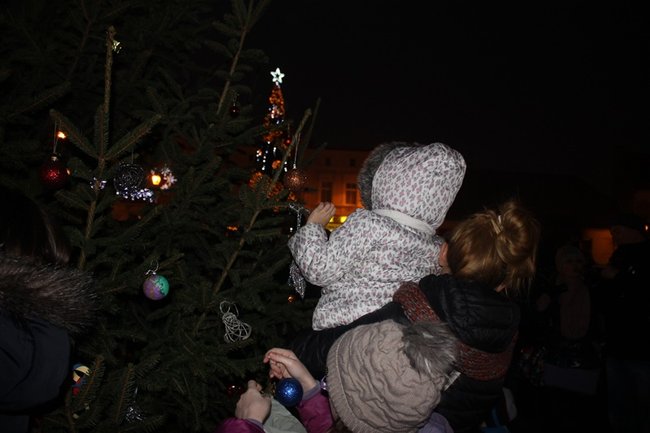 Mikołajkowe spotkanie na rynku - zdjęcia