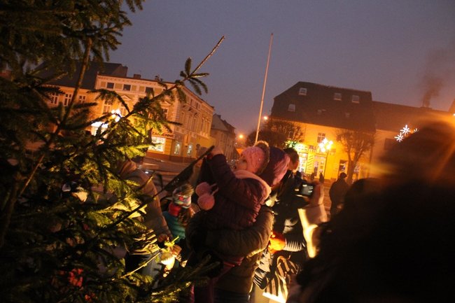 Mikołajkowe spotkanie na rynku - zdjęcia