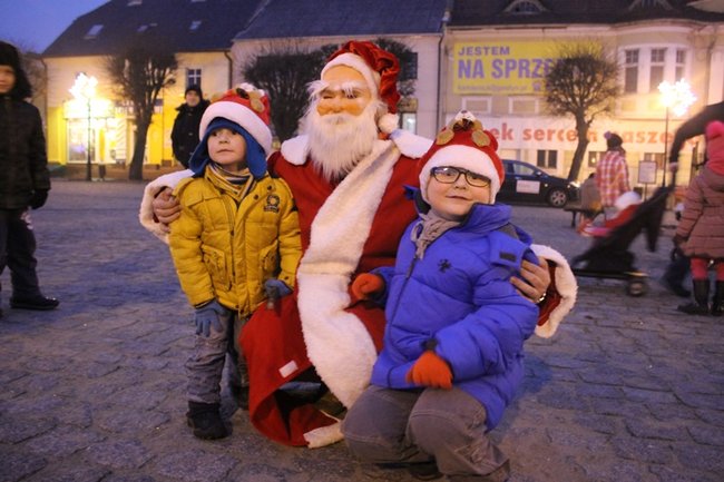 Mikołajkowe spotkanie na rynku - zdjęcia