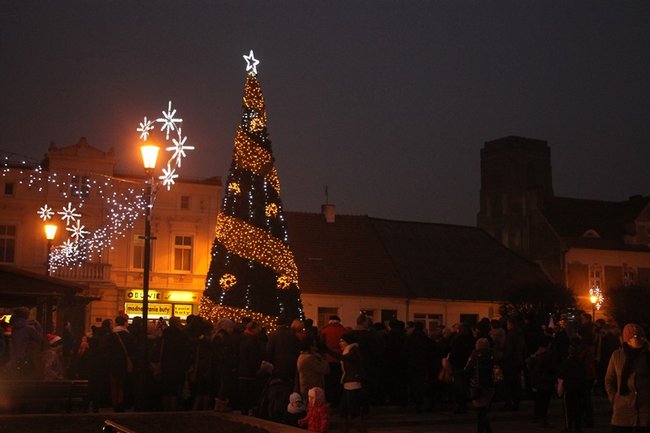 Mikołajkowe spotkanie na rynku - zdjęcia