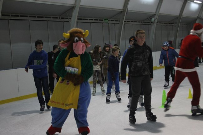 Z Mikołajem na łyżwach - zdjęcia