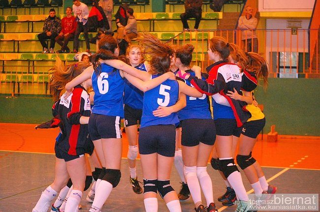 Bolesna porażka Kaniasiatki - zdjęcia