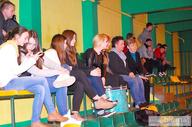 Bolesna porażka Kaniasiatki - zdjęcia