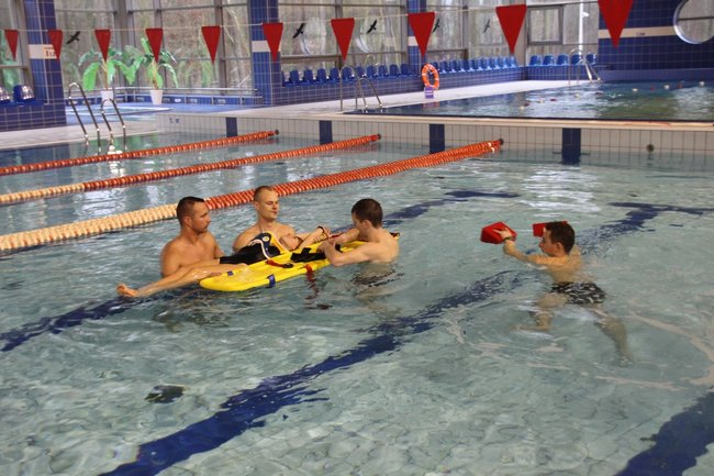 Jak ratować tonącego? - zdjęcia