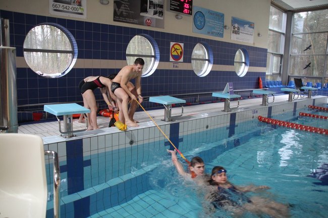 Jak ratować tonącego? - zdjęcia