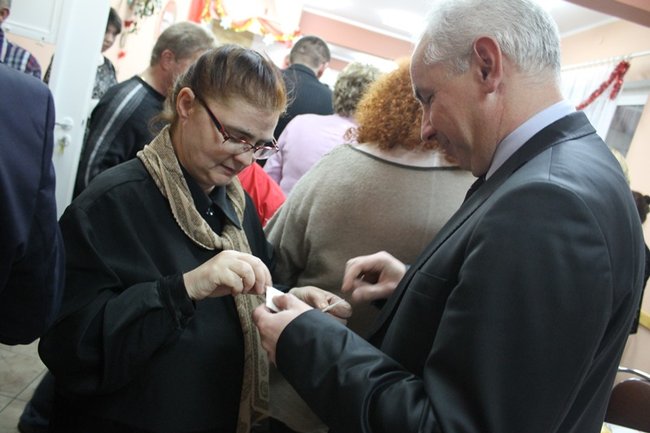 Z przyjaciółmi przy wigilijnym stole - zdjęcia