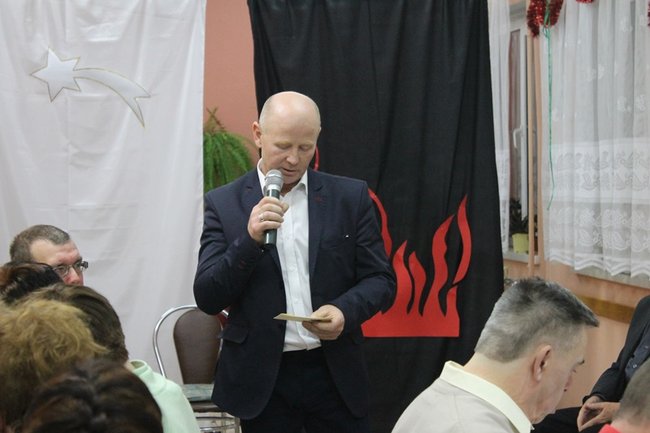 Z przyjaciółmi przy wigilijnym stole - zdjęcia