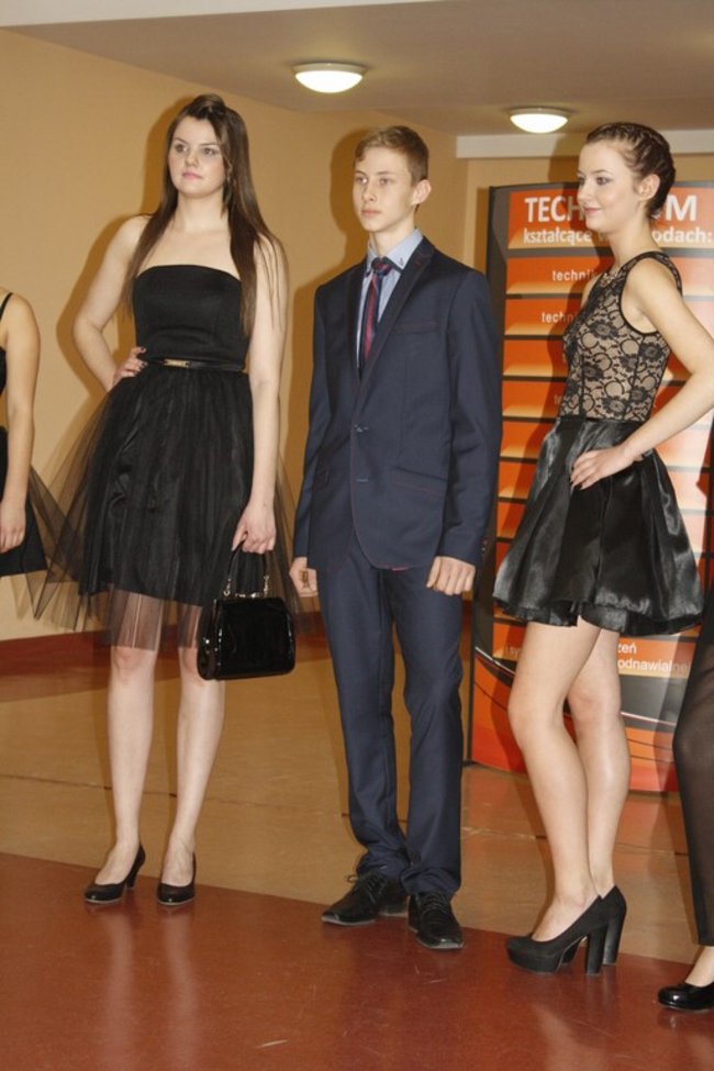 Studniówkowy zawrót głowy - zdjęcia