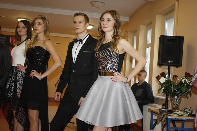 Studniówkowy zawrót głowy - zdjęcia