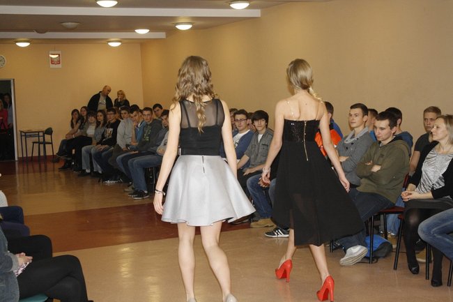 Studniówkowy zawrót głowy - zdjęcia