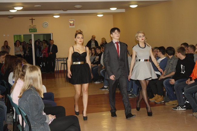 Studniówkowy zawrót głowy - zdjęcia