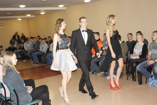 Studniówkowy zawrót głowy - zdjęcia