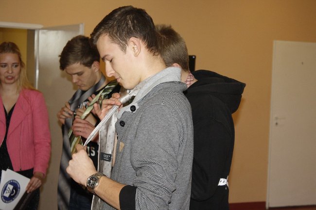 Studniówkowy zawrót głowy - zdjęcia