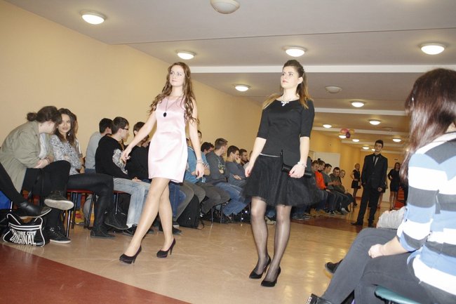 Studniówkowy zawrót głowy - zdjęcia