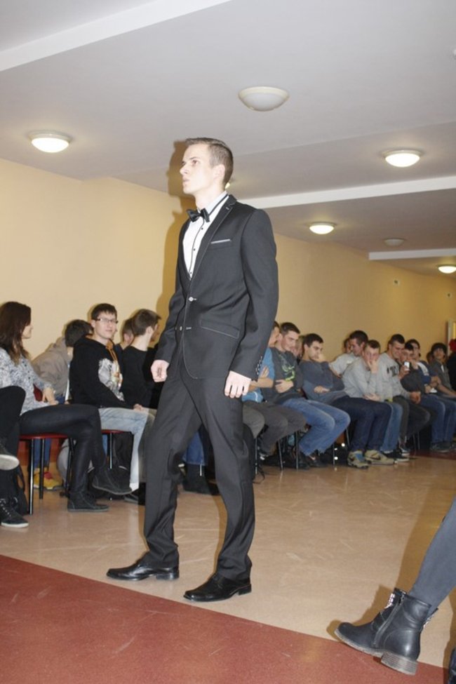 Studniówkowy zawrót głowy - zdjęcia