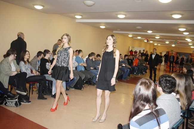 Studniówkowy zawrót głowy - zdjęcia