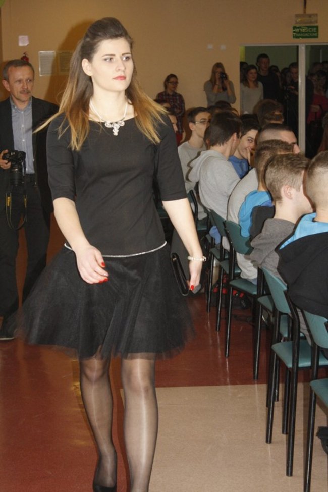 Studniówkowy zawrót głowy - zdjęcia