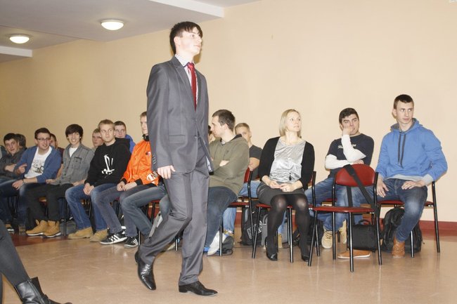 Studniówkowy zawrót głowy - zdjęcia