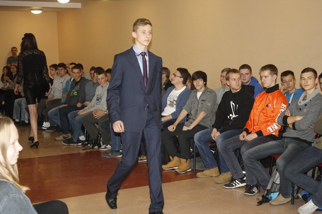 Studniówkowy zawrót głowy - zdjęcia