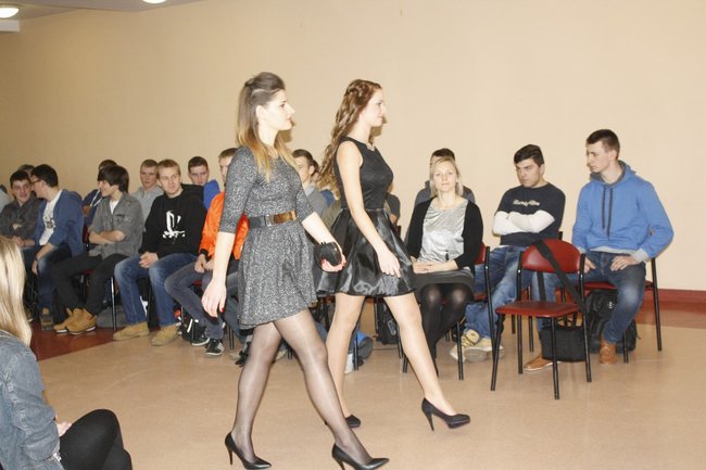 Studniówkowy zawrót głowy - zdjęcia