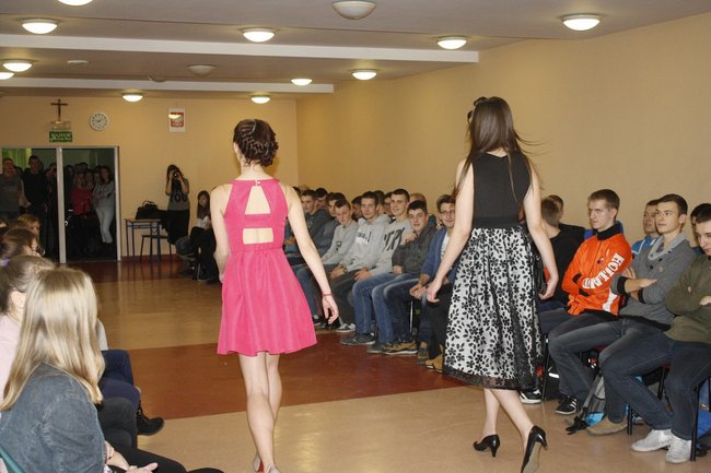 Studniówkowy zawrót głowy - zdjęcia