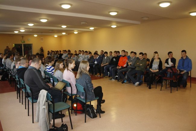 Studniówkowy zawrót głowy - zdjęcia