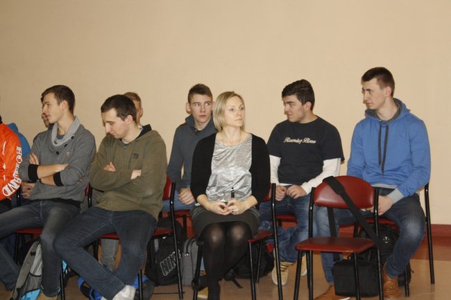 Studniówkowy zawrót głowy - zdjęcia