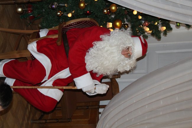 Zatańczyli z Mikołajem - zdjęcia