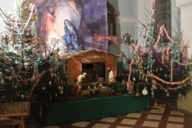 Wspólnie wykonali ozdoby - zdjęcia