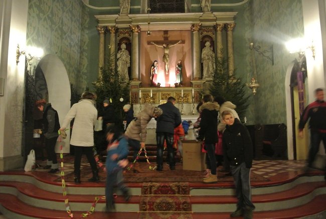 Wspólnie wykonali ozdoby - zdjęcia