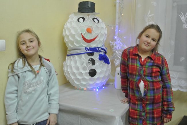 Wspólnie wykonali ozdoby - zdjęcia