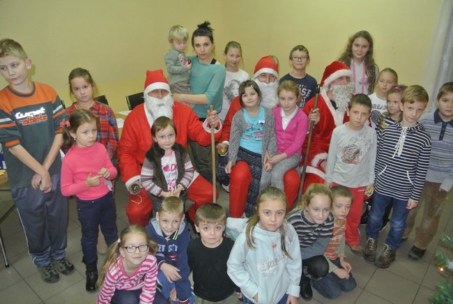 Wspólnie wykonali ozdoby - zdjęcia