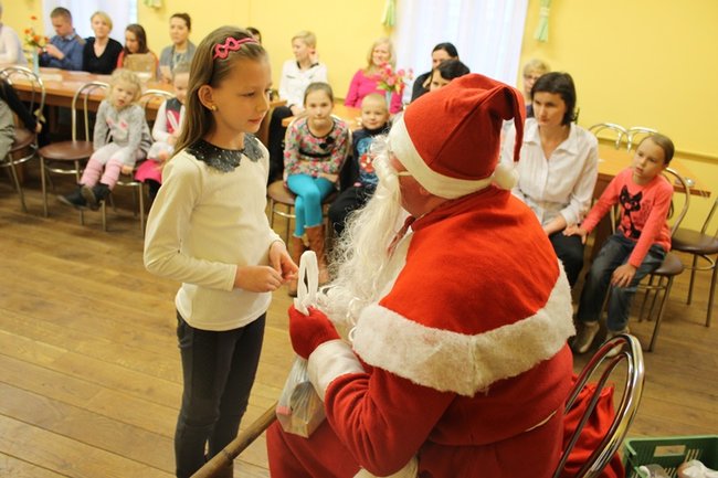 Z workiem prezentów  - zdjęcia