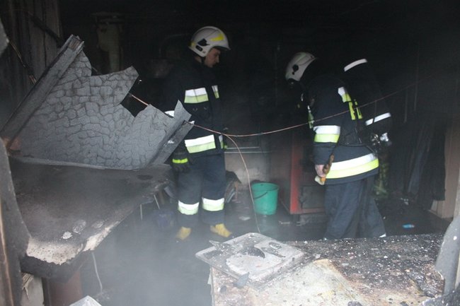 Pożar domu w Wilkonicach - zdjęcia