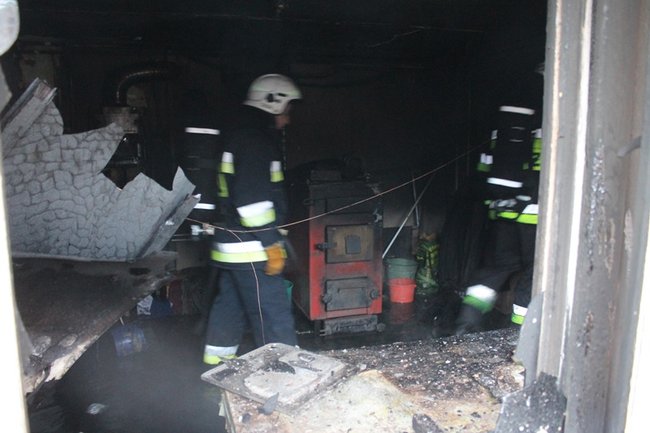Pożar domu w Wilkonicach - zdjęcia