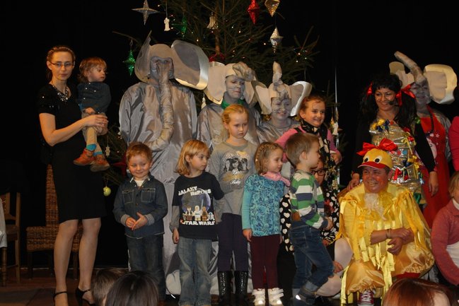 Dorośli dzieciom - zdjęcia