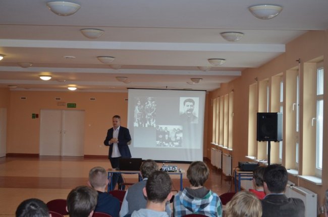 Odkrywali lokalne tajemnice - zdjęcia